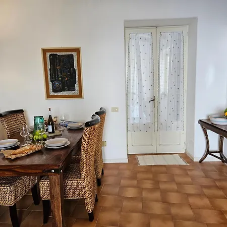 Eolie Apartment *